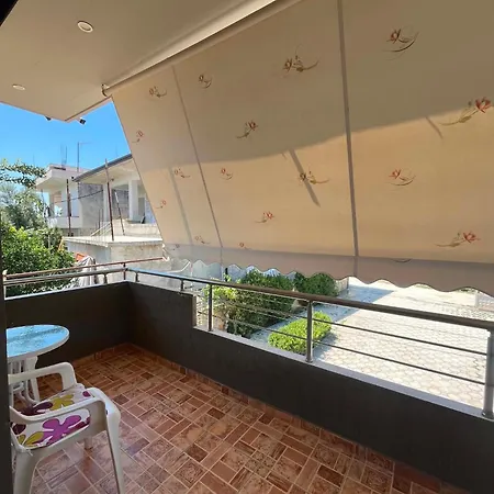 Penzion Dhoma Plazhi Arturi 3 *